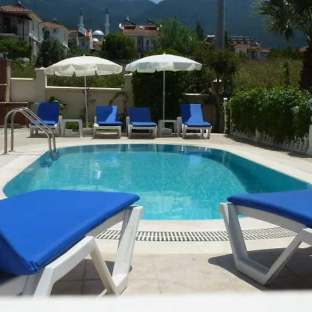 Pembe E Fethiye