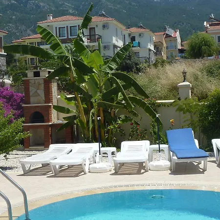 Pembe E Fethiye