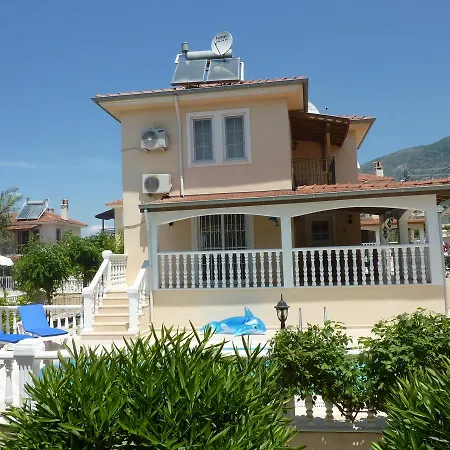 Villa Pembe E *